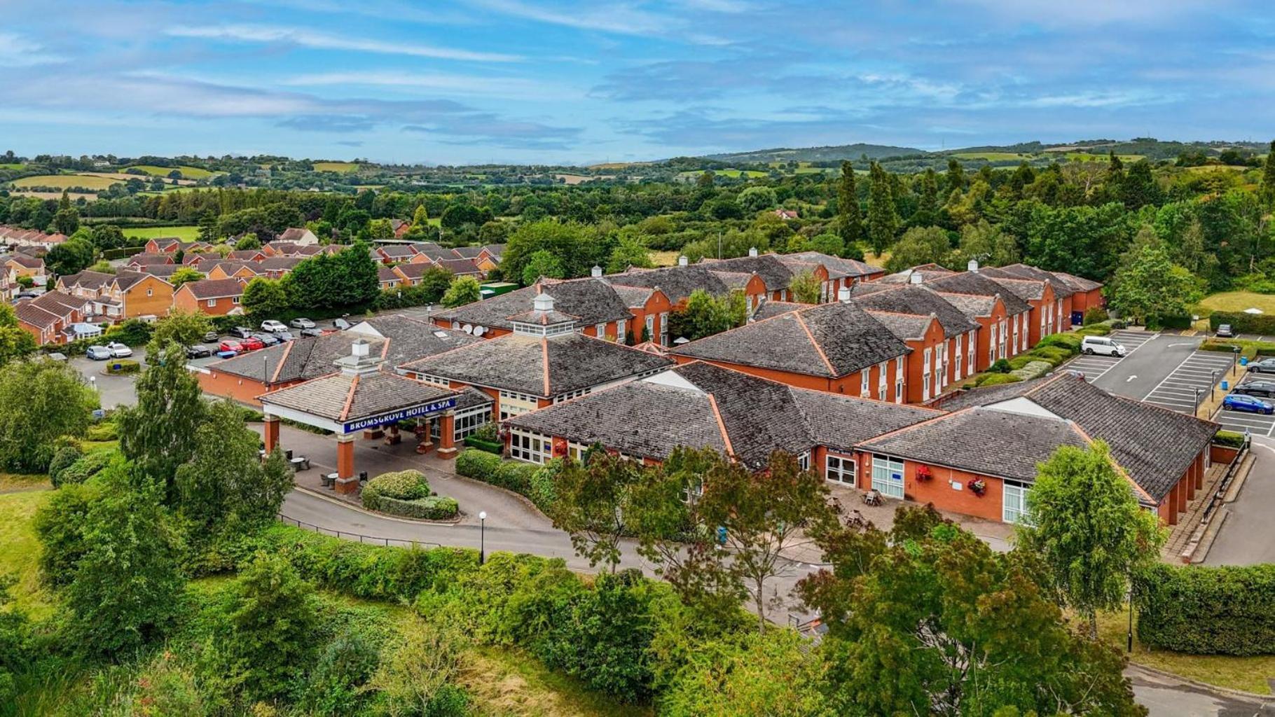 Bromsgrove Hotel And Spa Exterior foto